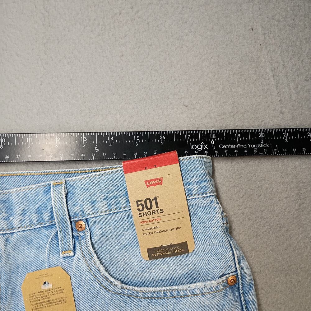Levis 501 Cutoff Shorts Womens 34 Light Wash Distressed Raw Hem Y2K NWT - Picture 4 of 7